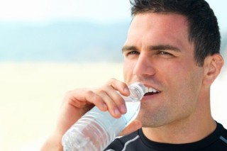 Пластиковые бутылки провоцируют рак простаты у мужчин